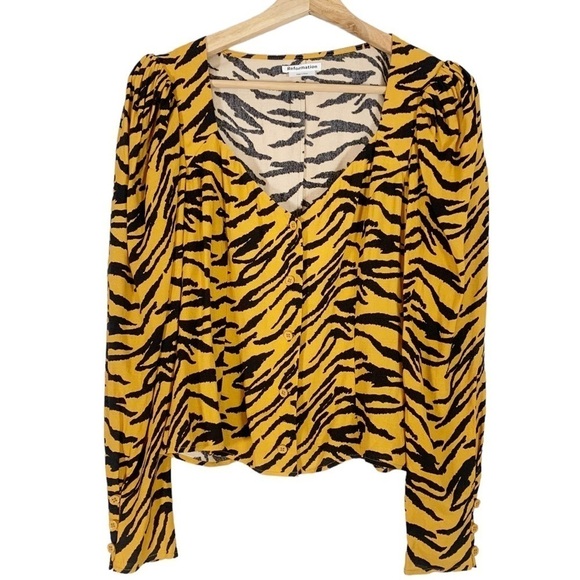 Reformation Tigress Notta Button Front Top Size Small - Picture 3 of 12